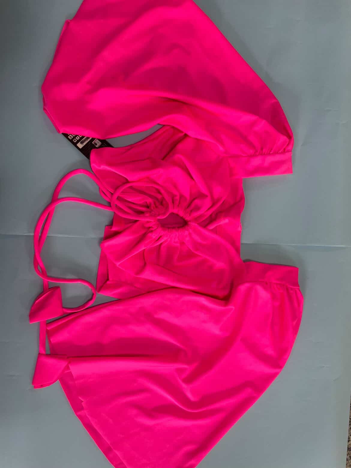 blusa rosa, com amarração, veste vários tamanhos