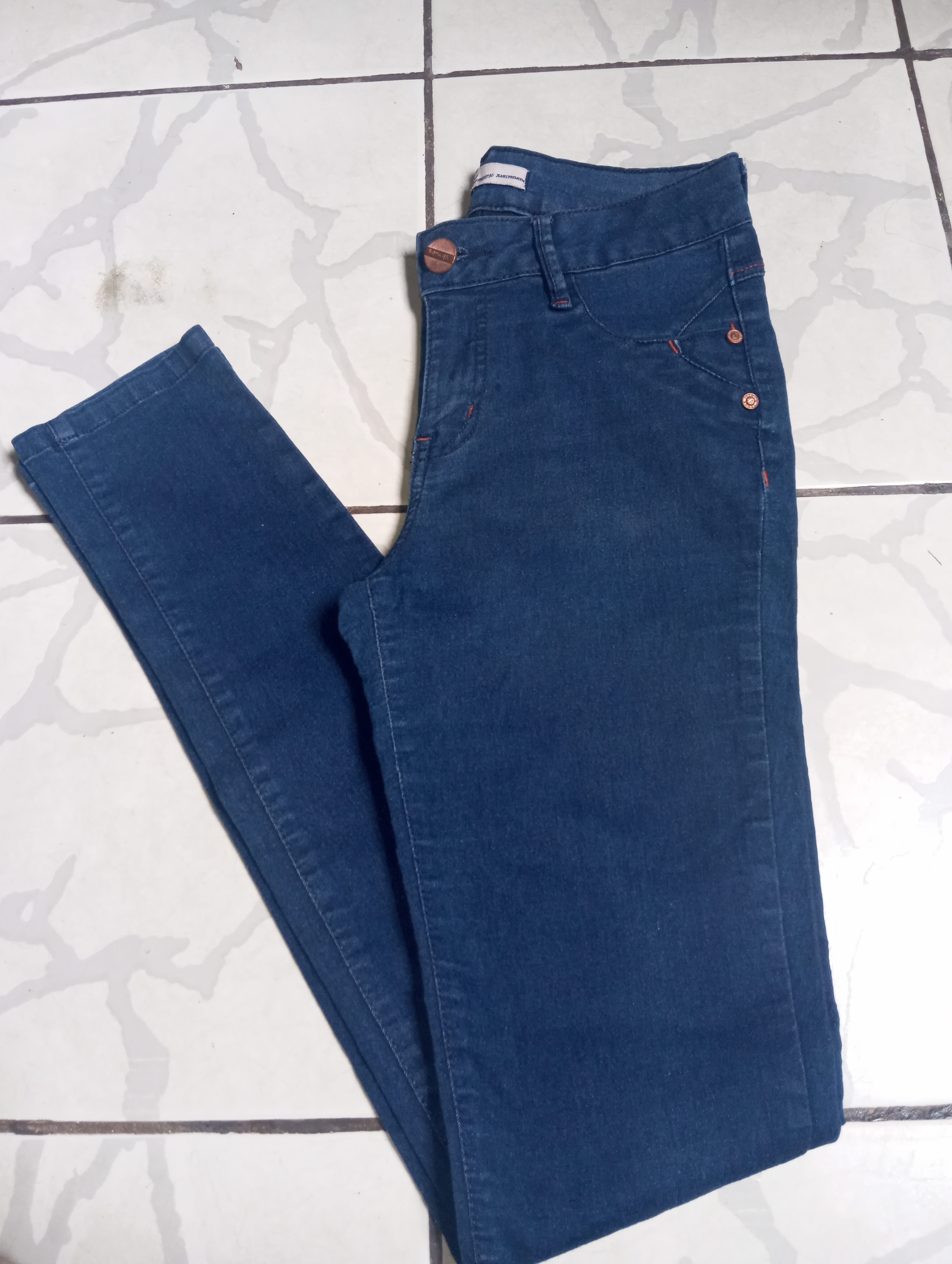 Calça Jeans Lavagem Escura - n°40